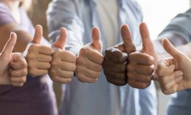 99 % de nos clients et 100 % de nos rédacteurs recommandent Résumémo !